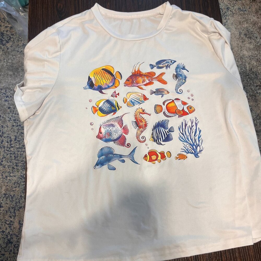 SHEIN Ocean Life Graphic Tee Women's XL White Fish Print T-Shirt - Picture 2 of 3